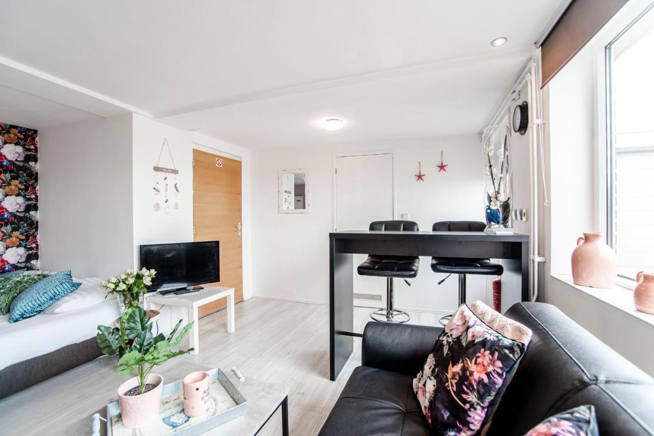 Appartement En Studio Papillon Zandvoort Bagian luar foto